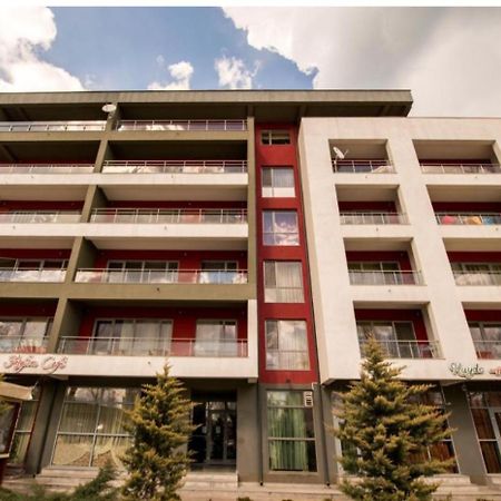 Yza Mamaia Corallia Экстерьер фото